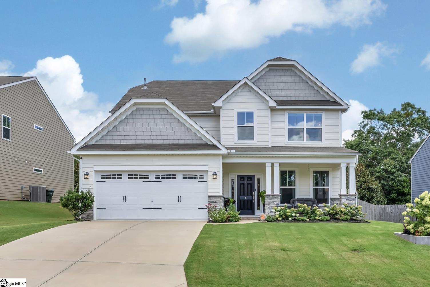 Simpsonville, South Carolina 29681, United States, 4 Bedrooms Bedrooms, ,3 BathroomsBathrooms,Residential,Contingent,191419