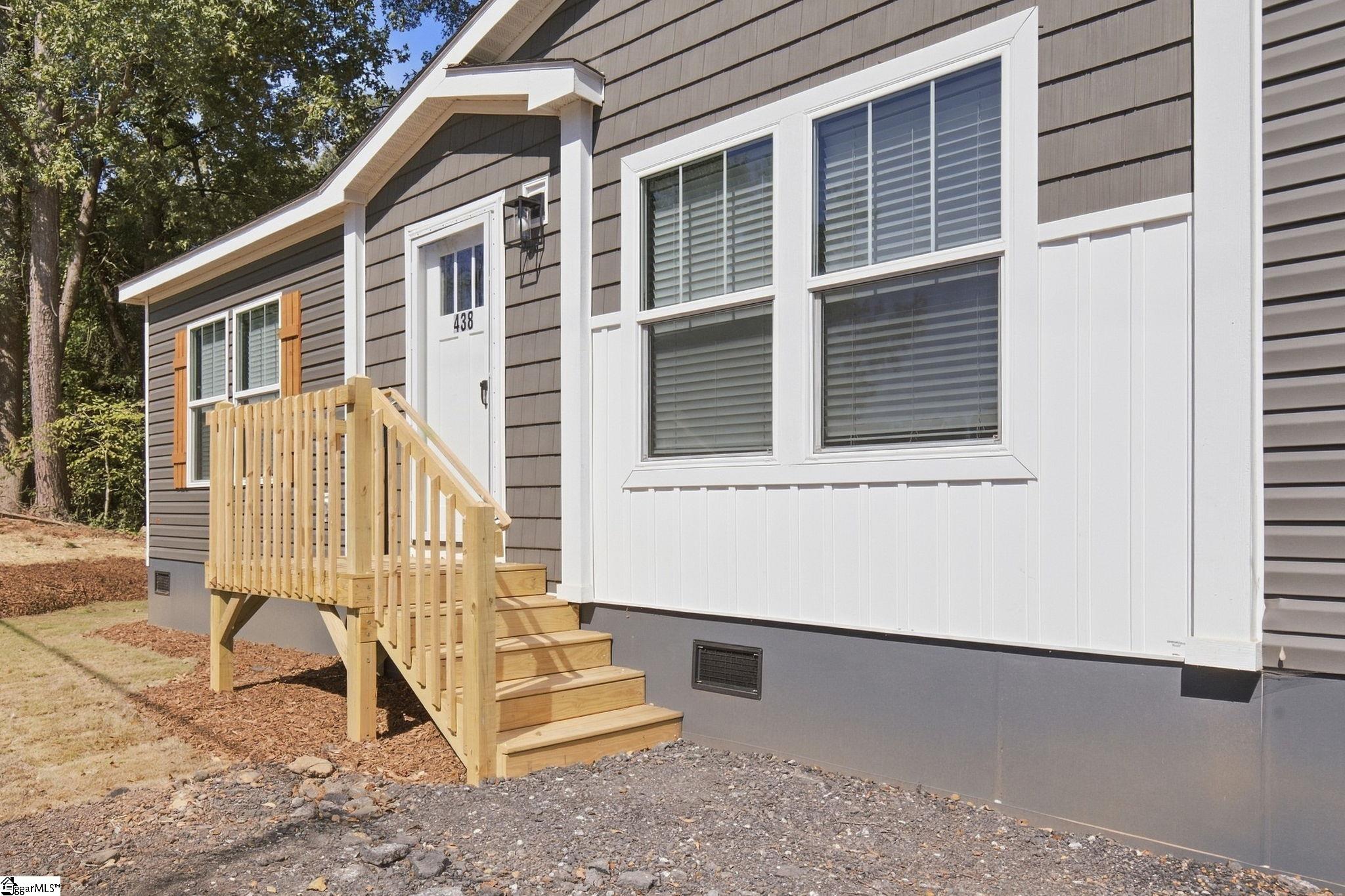 438 Berry Shoals Road