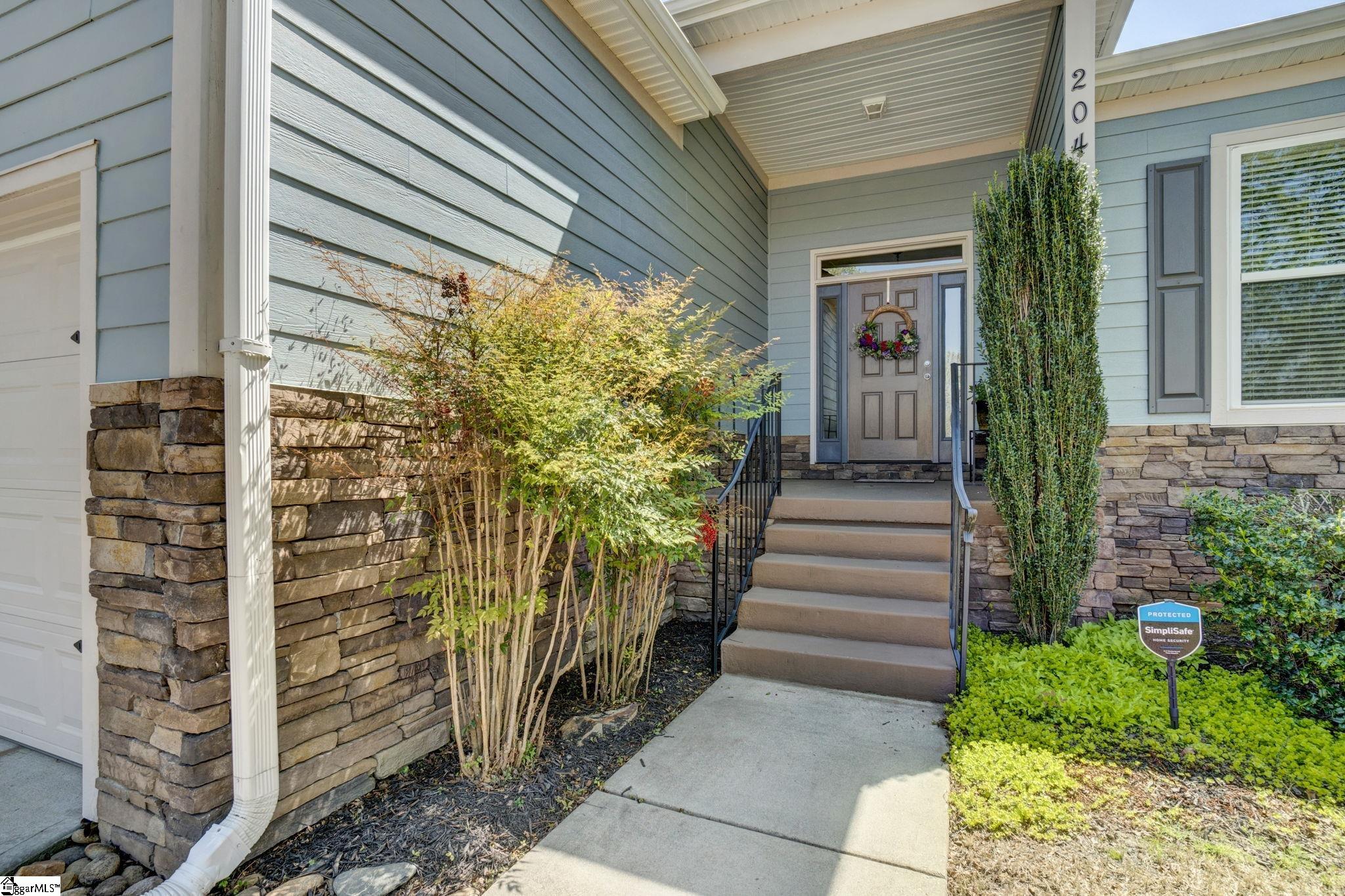 204 Lord Byron Lane