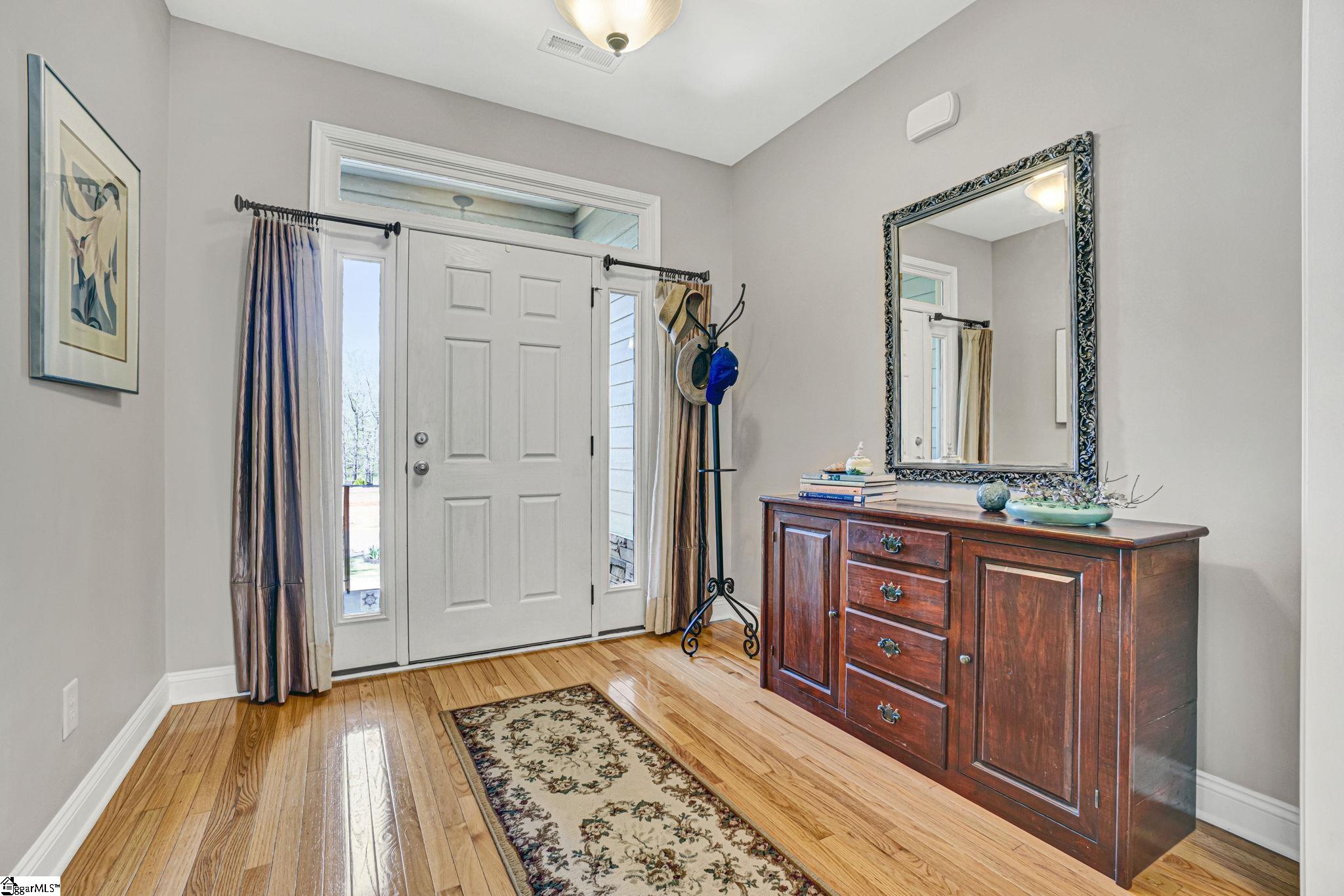 204 Lord Byron Lane