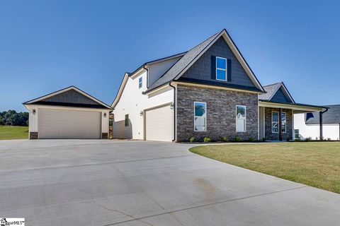 Photo of 106 Old Glory Court, Pickens, SC 29671 (MLS # 1578337)