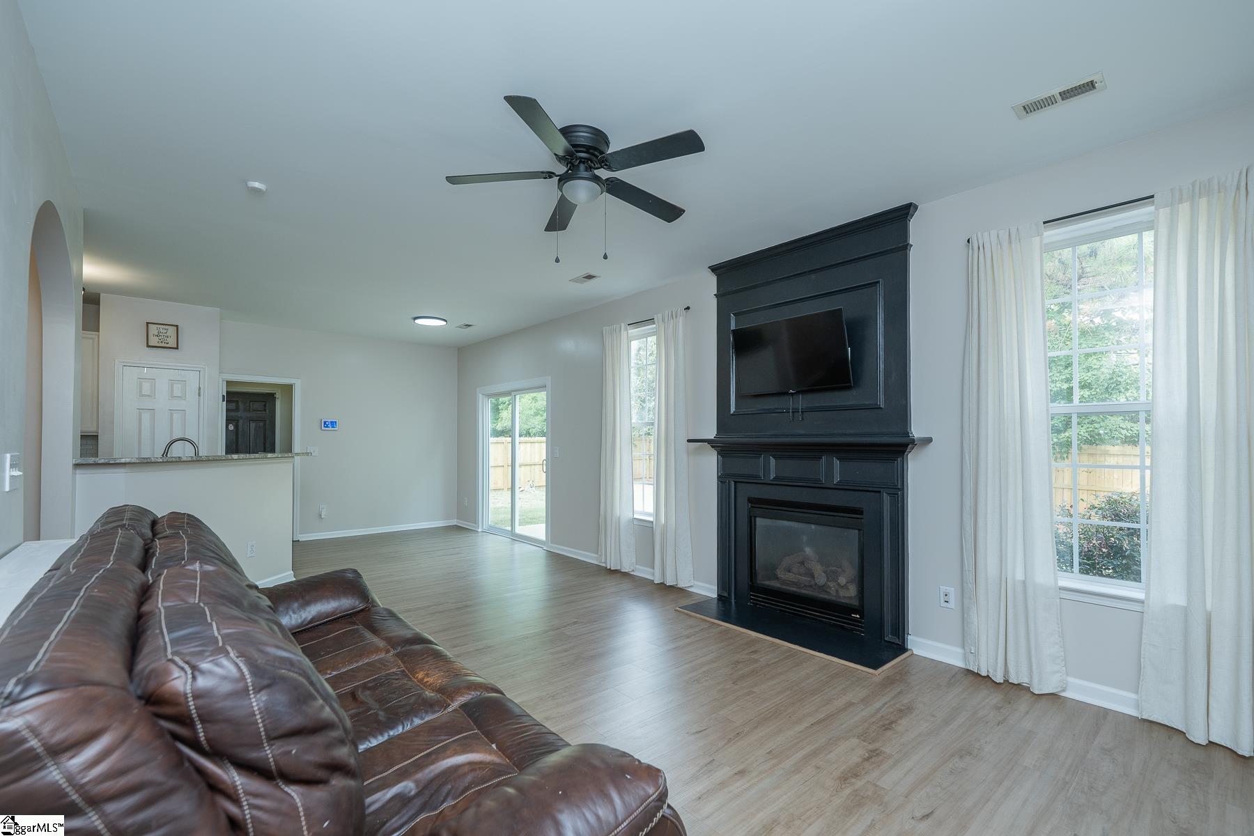 Simpsonville, South Carolina 29681, United States, 4 Bedrooms Bedrooms, ,3 BathroomsBathrooms,Residential,Active,217411