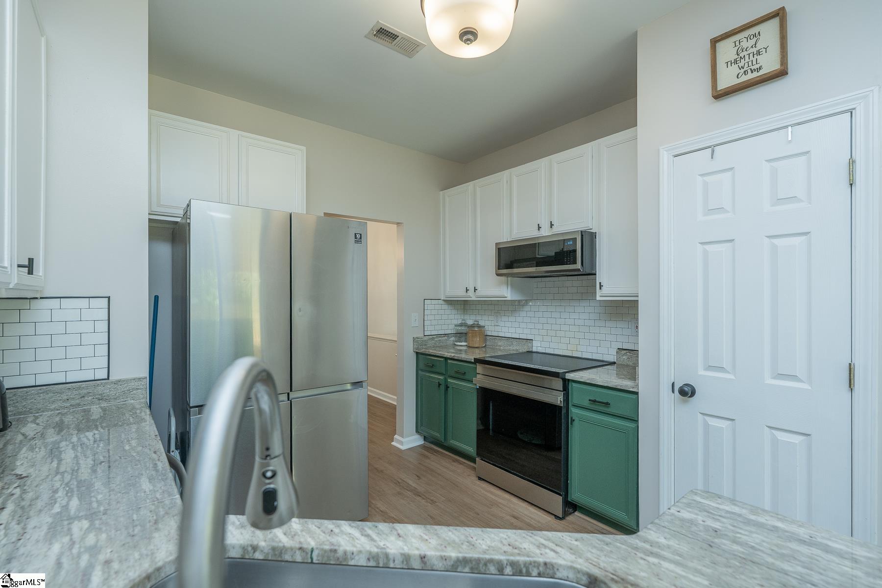 Simpsonville, South Carolina 29681, United States, 4 Bedrooms Bedrooms, ,3 BathroomsBathrooms,Residential,Active,217411