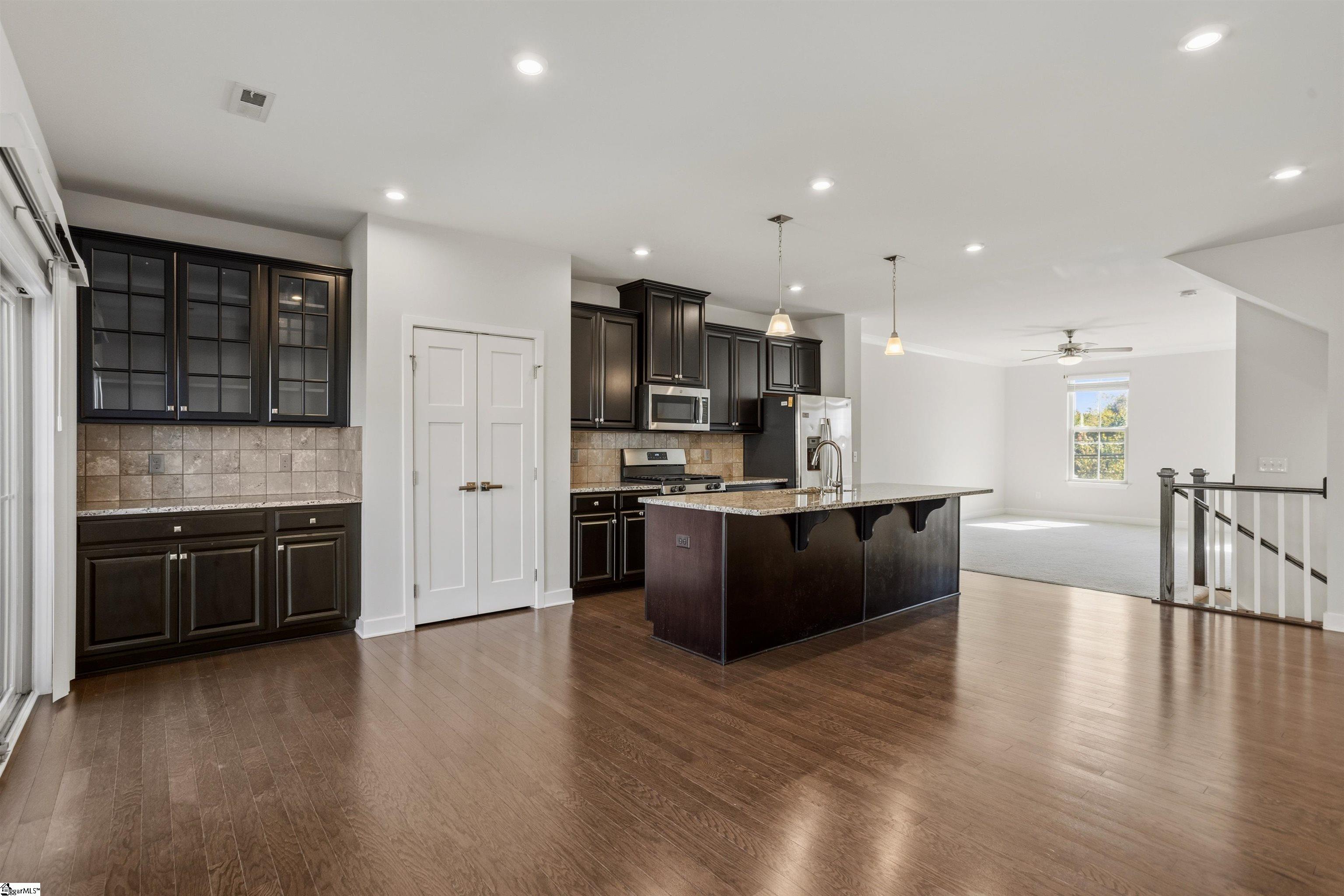 Real Estate Search 2 3 Itasca Drive