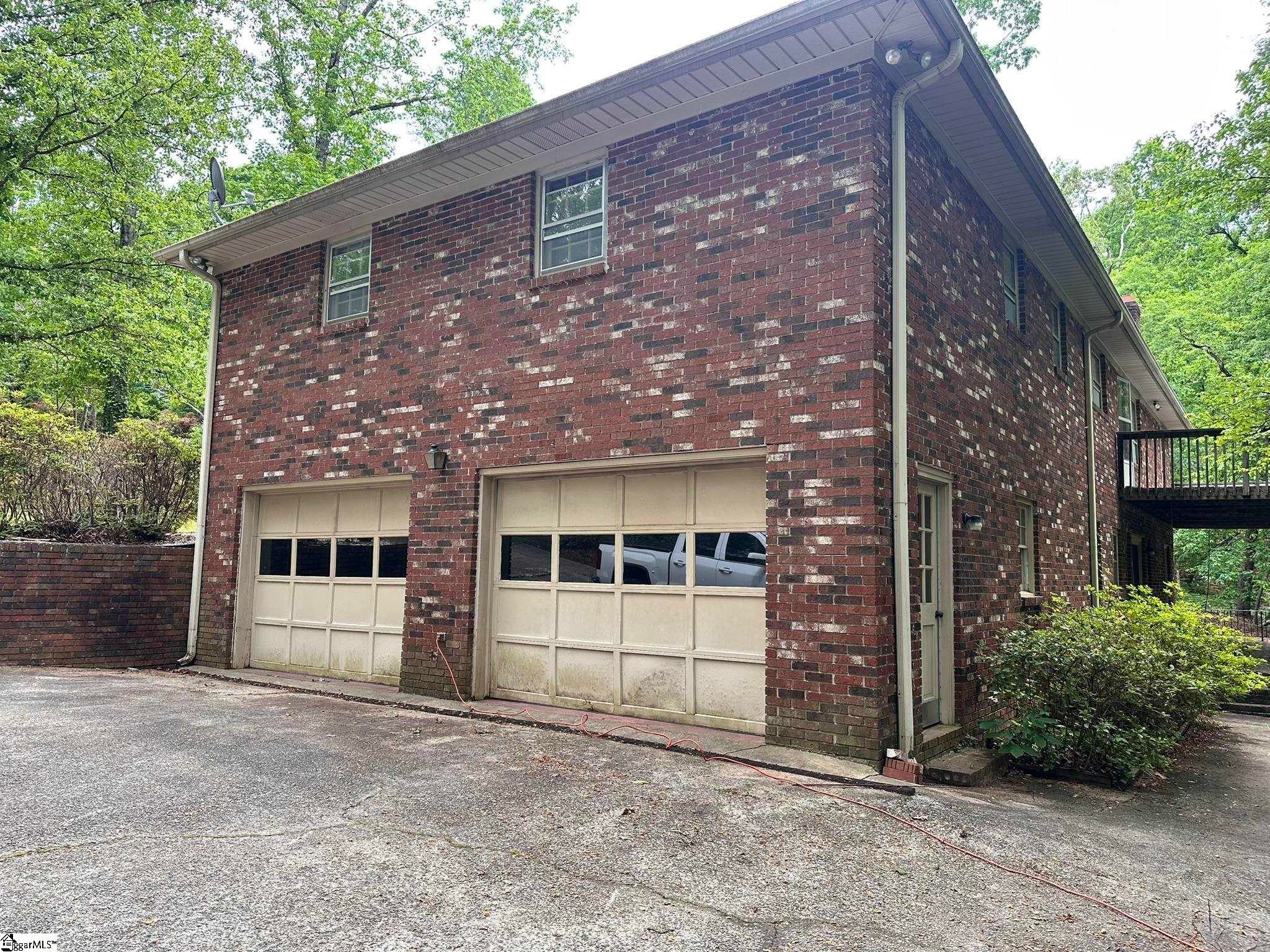 142 Millbrook Circle