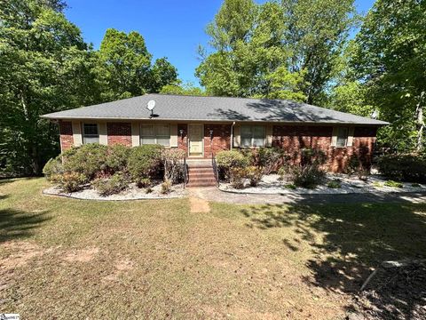 Photo of 142 Millbrook Circle, Greenville, SC 29687 (MLS # 1590376)