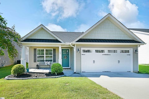 Photo of 105 Royal Pine Way, Greer, SC 29650 (MLS # 1603648)