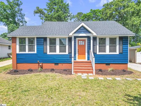 Photo of 313 Furman Hall Road, Greenville, SC 29609 (MLS # 1593292)