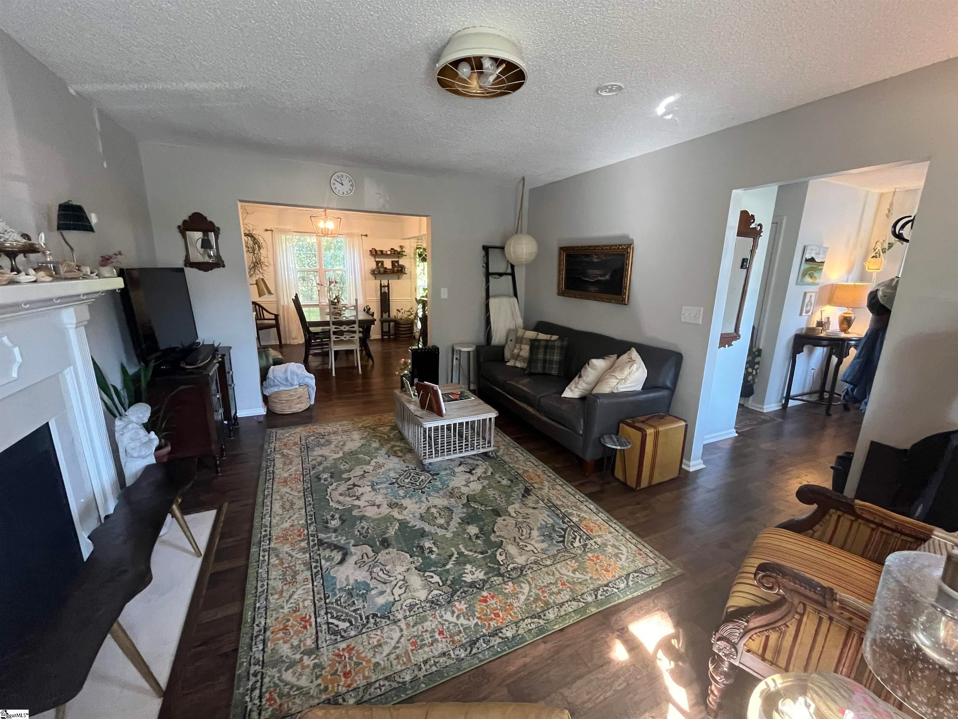 107 Riverside Chase Circle