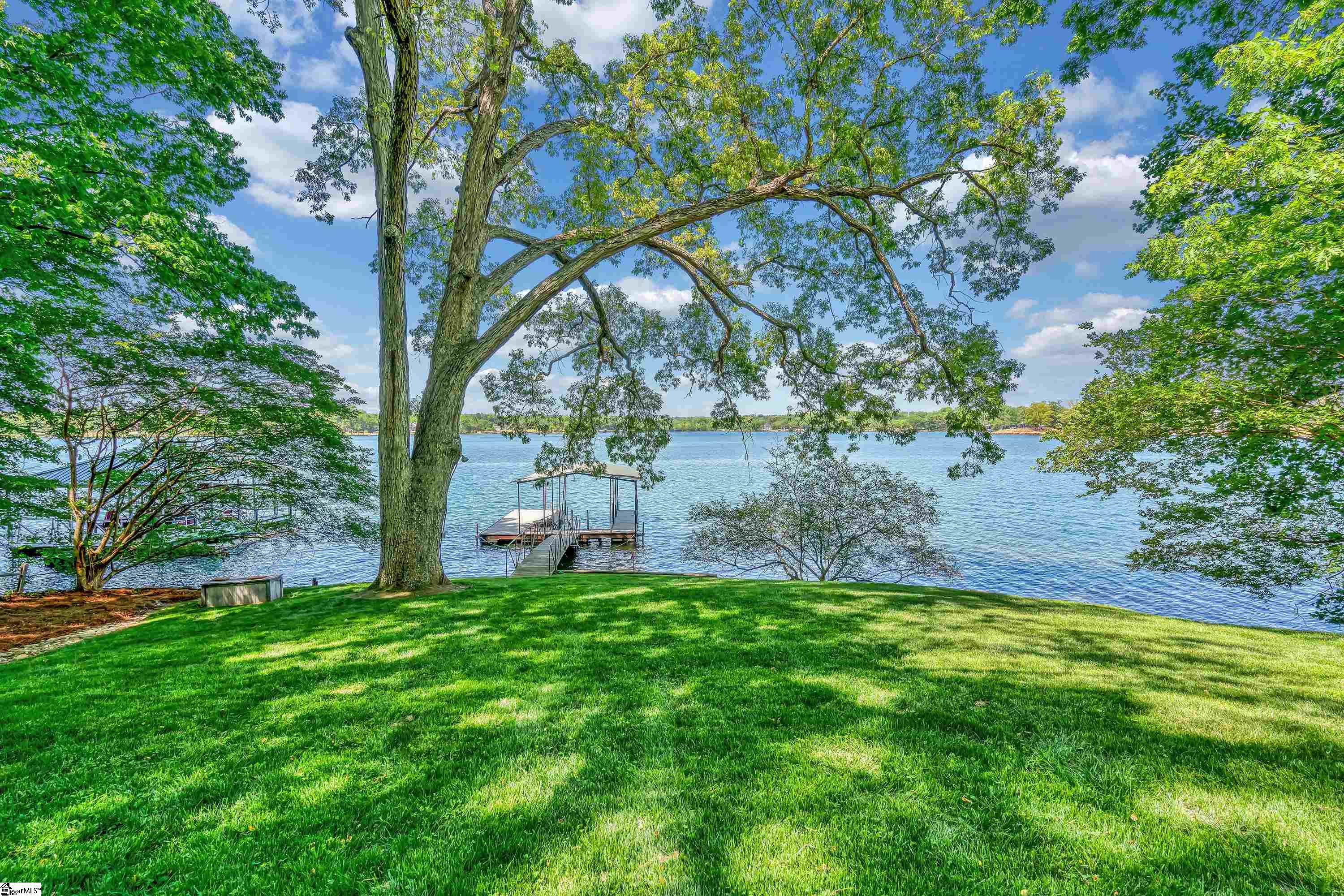 132 Lake Bowen Drive