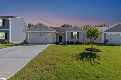 Photo of 215 Highland Station Drive, Clinton, SC 29325 (MLS # 1574261)