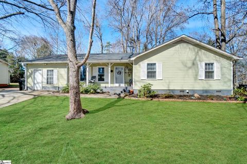Photo of 915 Brentwood Way, Simpsonville, SC 29680 (MLS # 1582570)