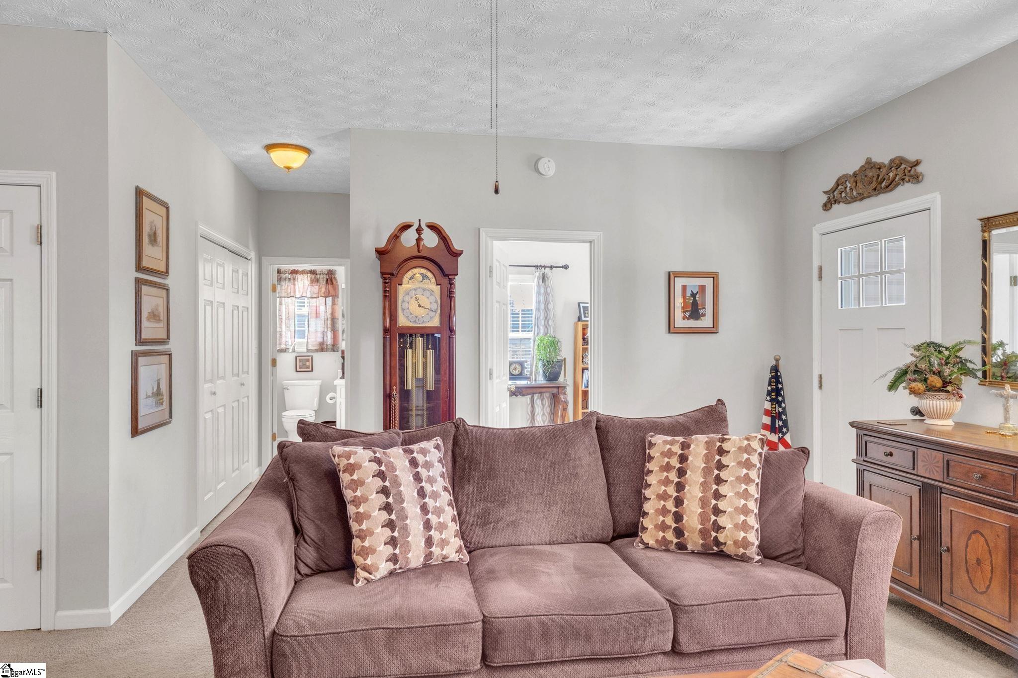 208 River Oaks Circle