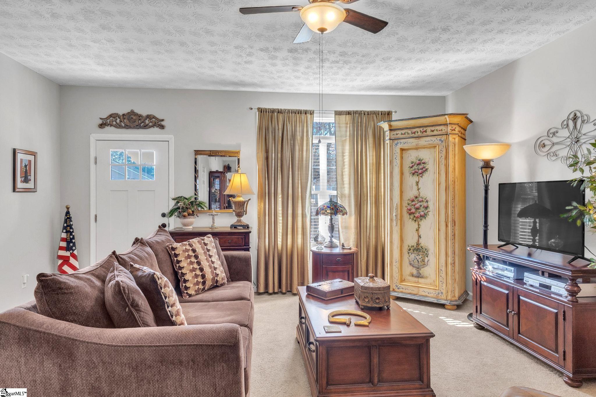 208 River Oaks Circle