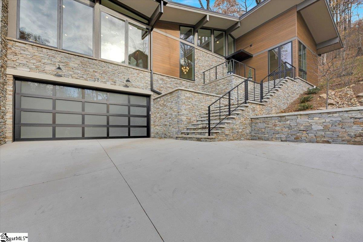 30 Windfaire Pass Court