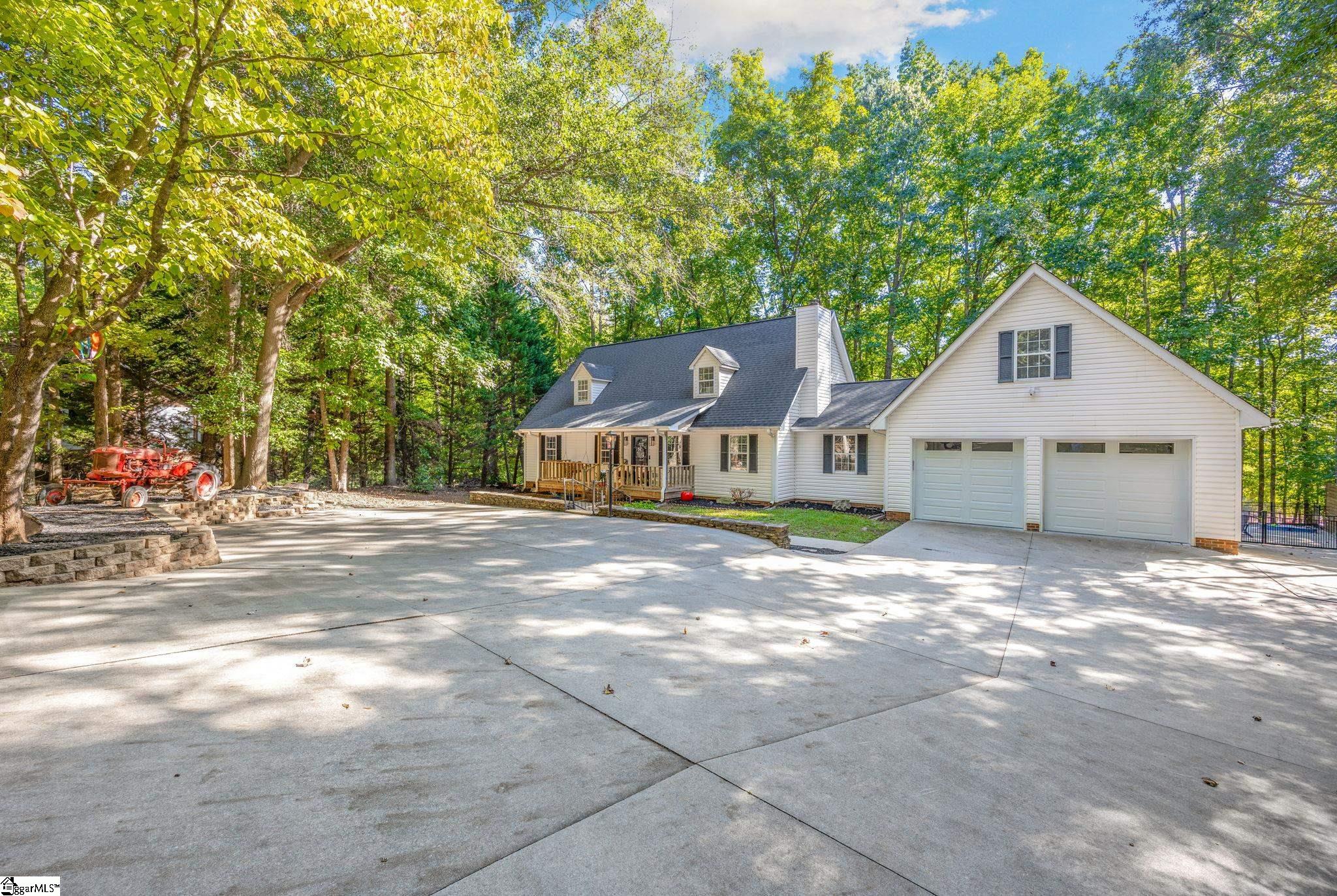 1418 Hunters Trail