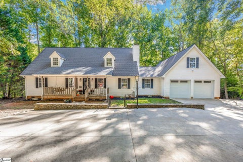 Photo of 1418 Hunters Trail, Anderson, SC 29625 (MLS # 1606220)