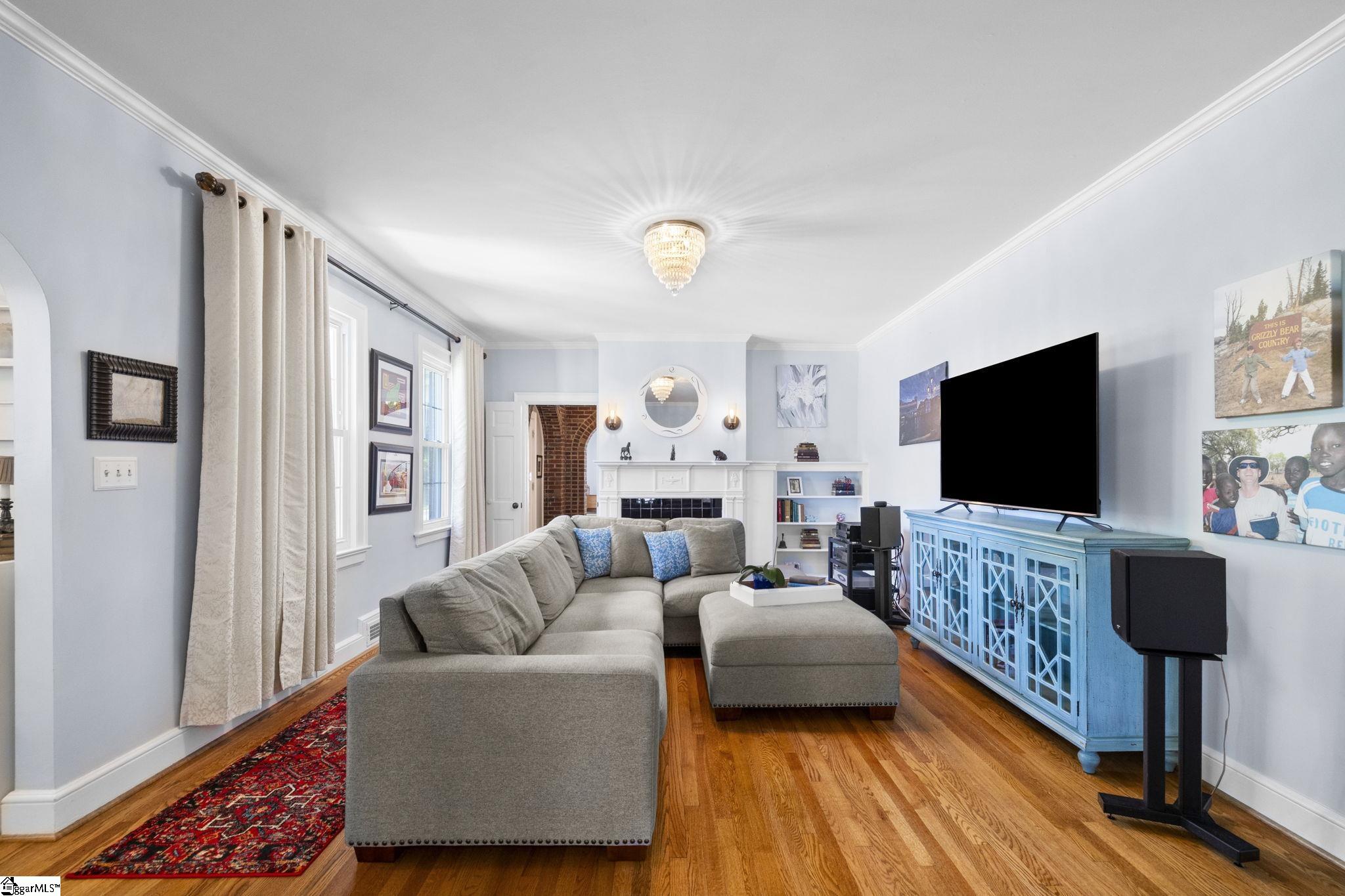 201 W Arlington Avenue