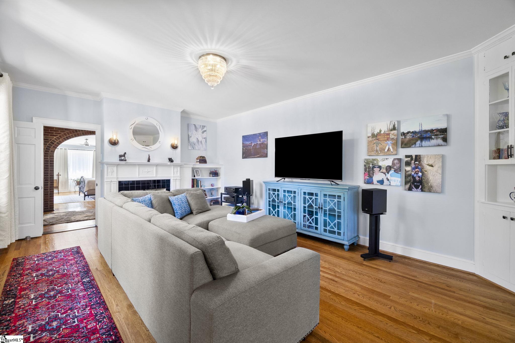 201 W Arlington Avenue