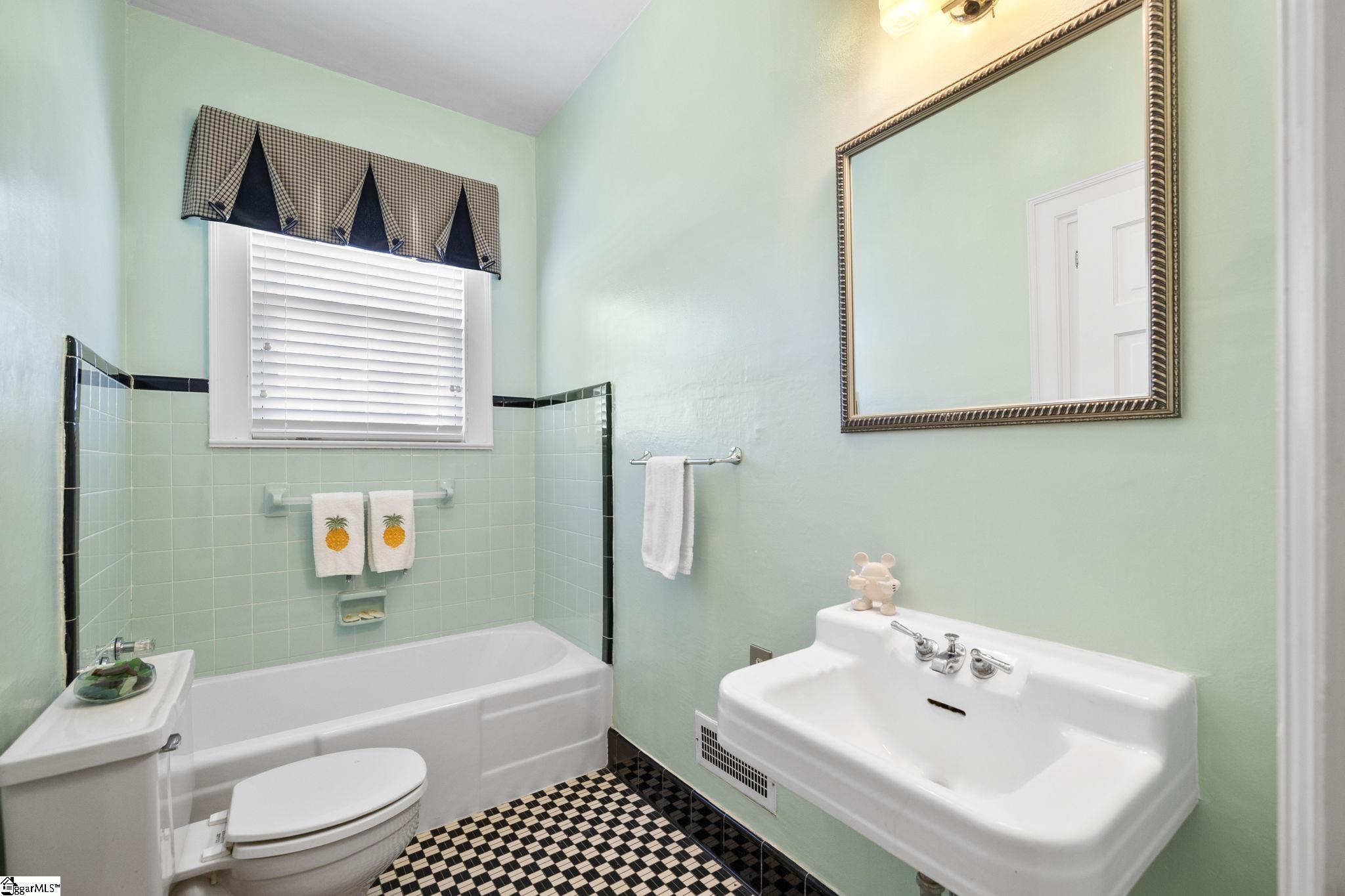 Greer, South Carolina 29650, United States, 4 Bedrooms Bedrooms, ,4 BathroomsBathrooms,Residential,Active,138060