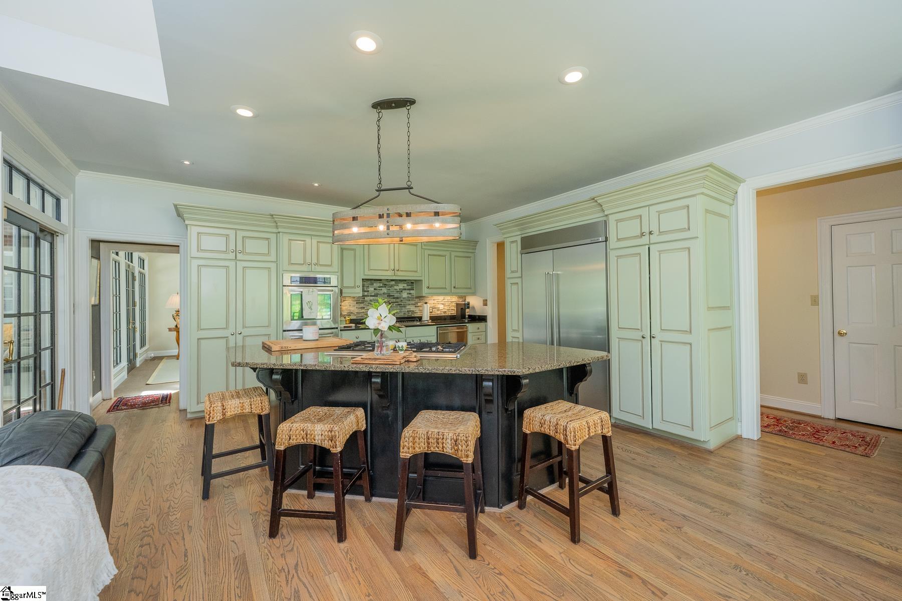 Laurens, South Carolina, 29360, United States, 5 Bedrooms Bedrooms, ,5 BathroomsBathrooms,Residential,Active,1996301