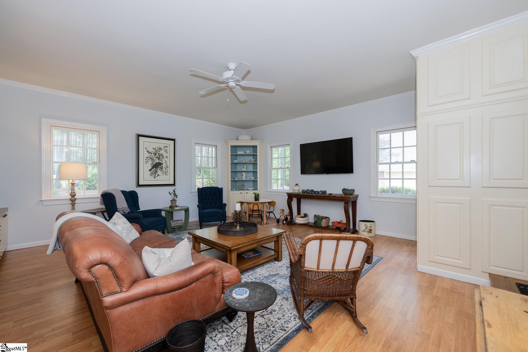Laurens, South Carolina, 29360, United States, 5 Bedrooms Bedrooms, ,5 BathroomsBathrooms,Residential,Active,1996301