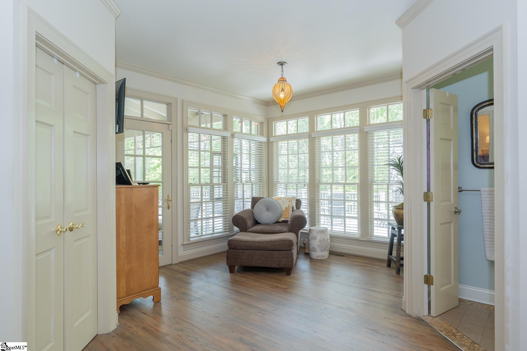 Laurens, South Carolina, 29360, United States, 5 Bedrooms Bedrooms, ,5 BathroomsBathrooms,Residential,Active,1996301