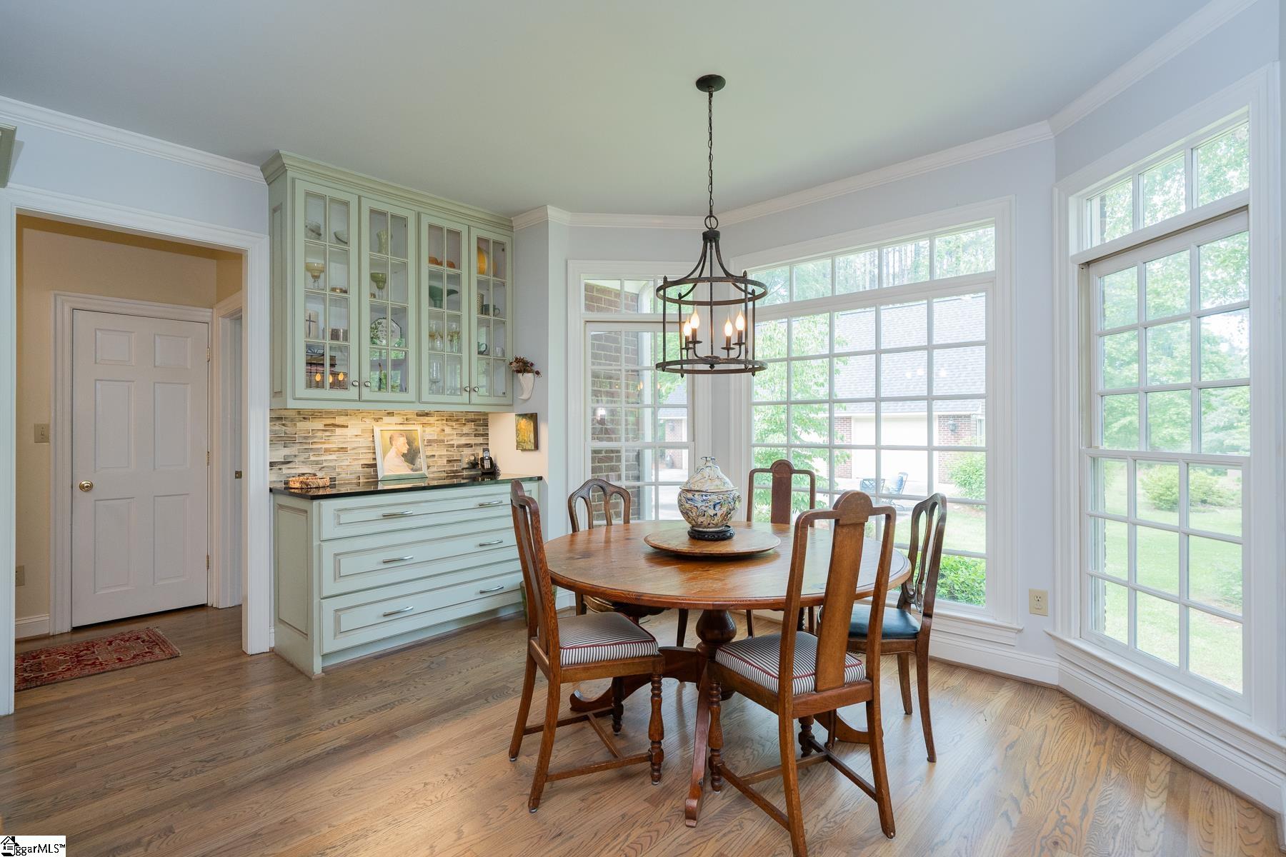 Laurens, South Carolina, 29360, United States, 5 Bedrooms Bedrooms, ,5 BathroomsBathrooms,Residential,Active,1996301