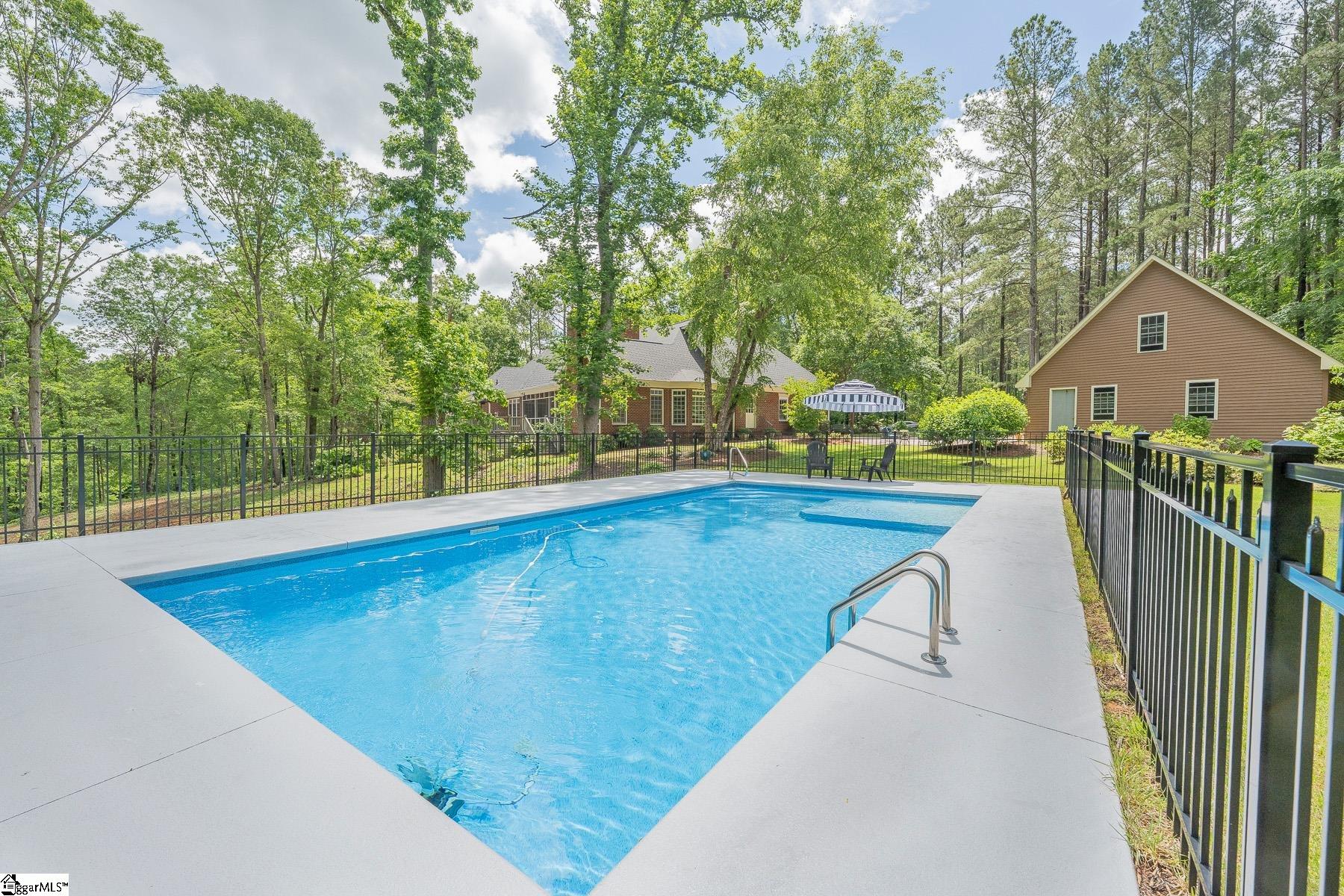 Laurens, South Carolina, 29360, United States, 5 Bedrooms Bedrooms, ,5 BathroomsBathrooms,Residential,Active,1996301