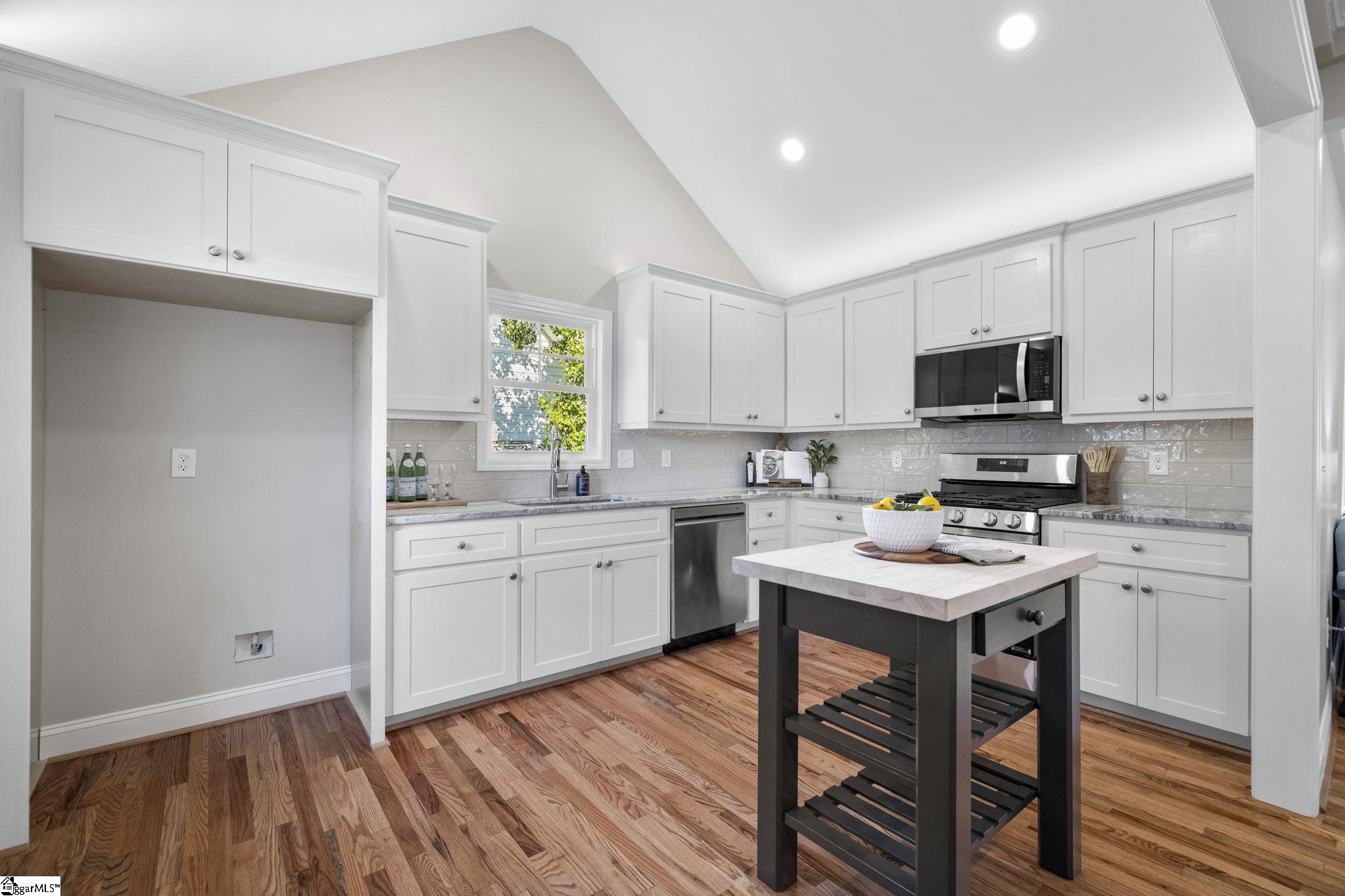 Greer, South Carolina 29650, United States, 3 Bedrooms Bedrooms, ,3 BathroomsBathrooms,Residential,Active,214979