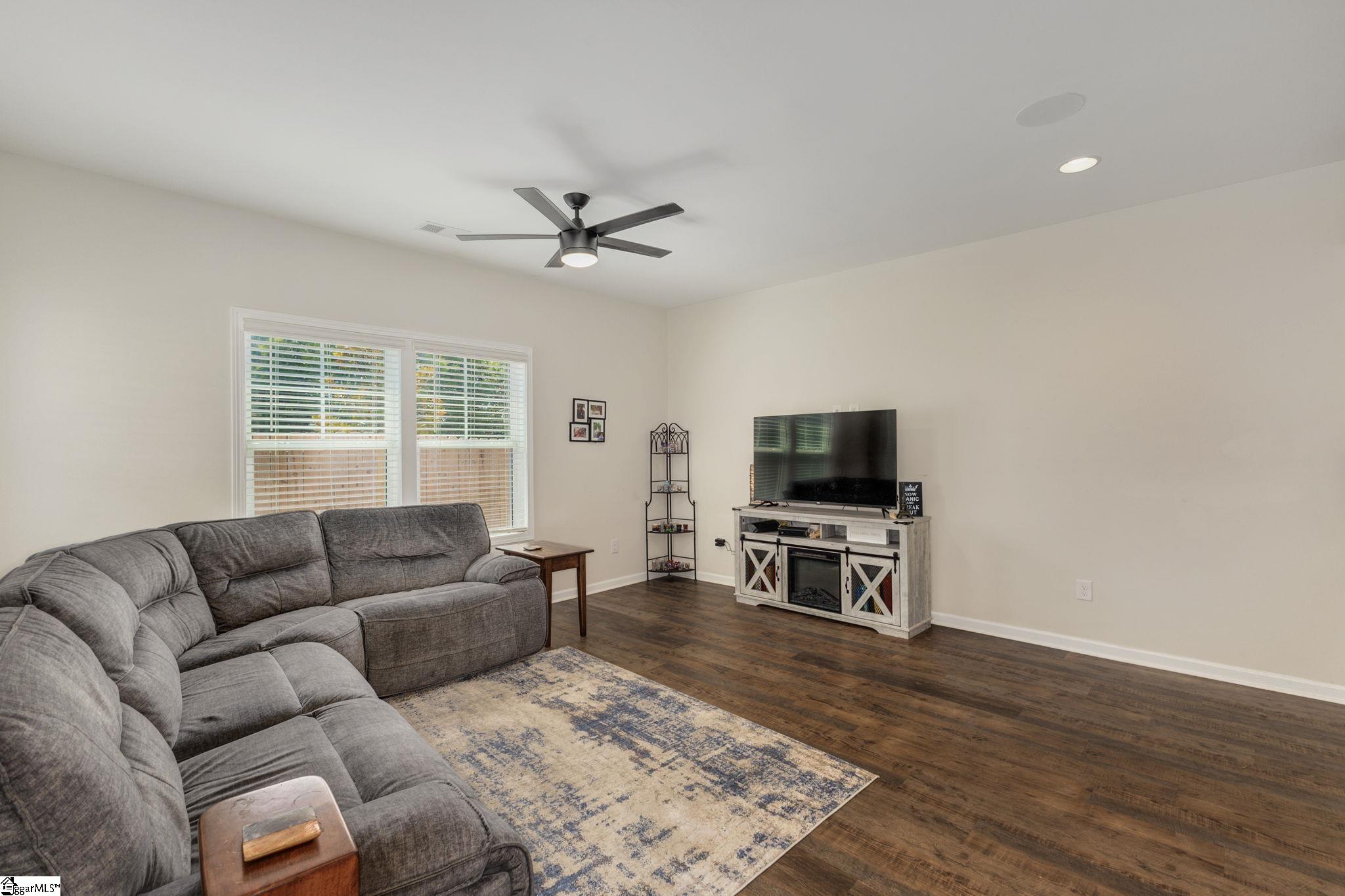 Greer, South Carolina 29650, United States, 3 Bedrooms Bedrooms, ,3 BathroomsBathrooms,Residential,Active,232858