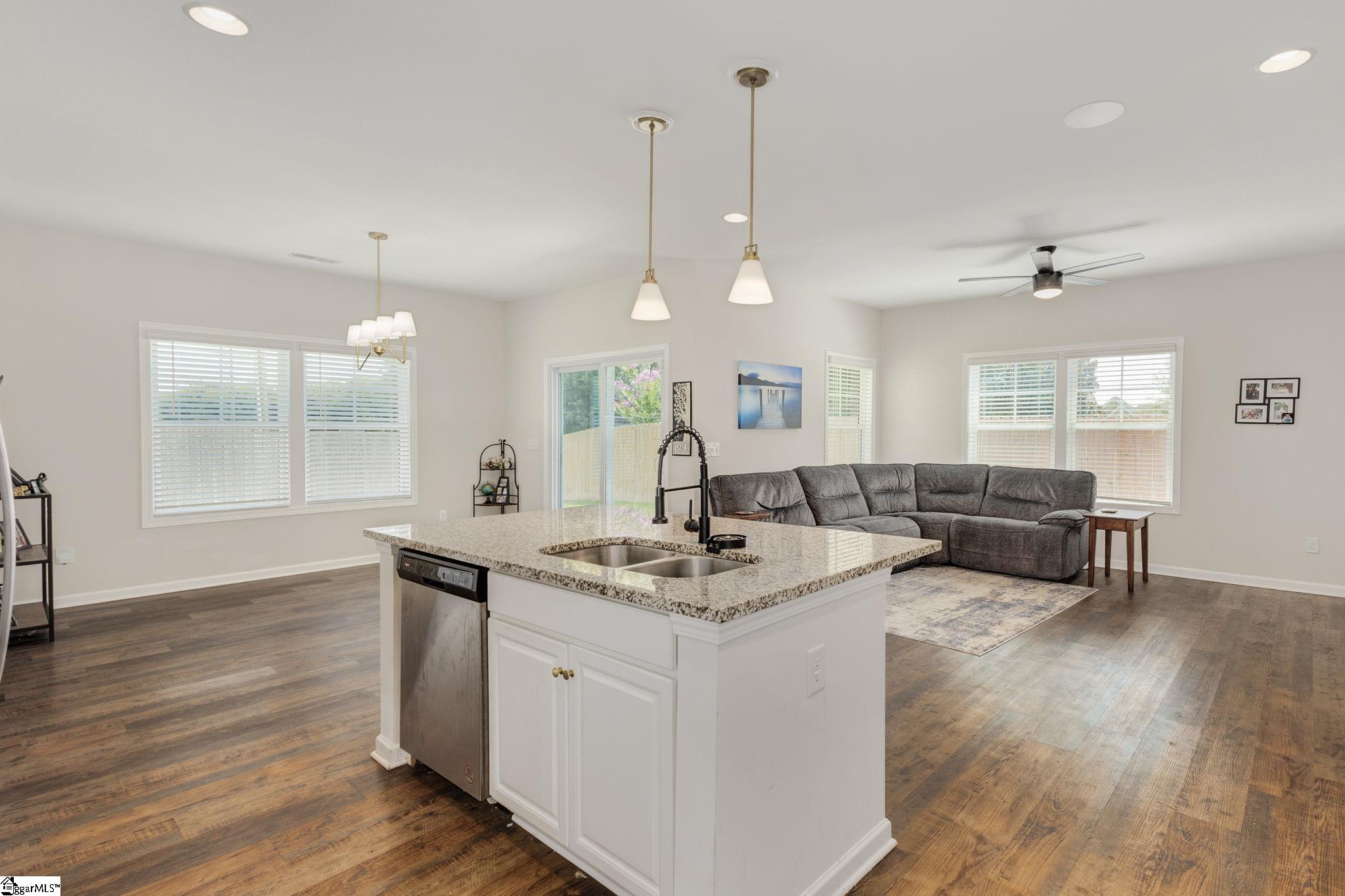 Greer, South Carolina 29650, United States, 3 Bedrooms Bedrooms, ,3 BathroomsBathrooms,Residential,Active,232858