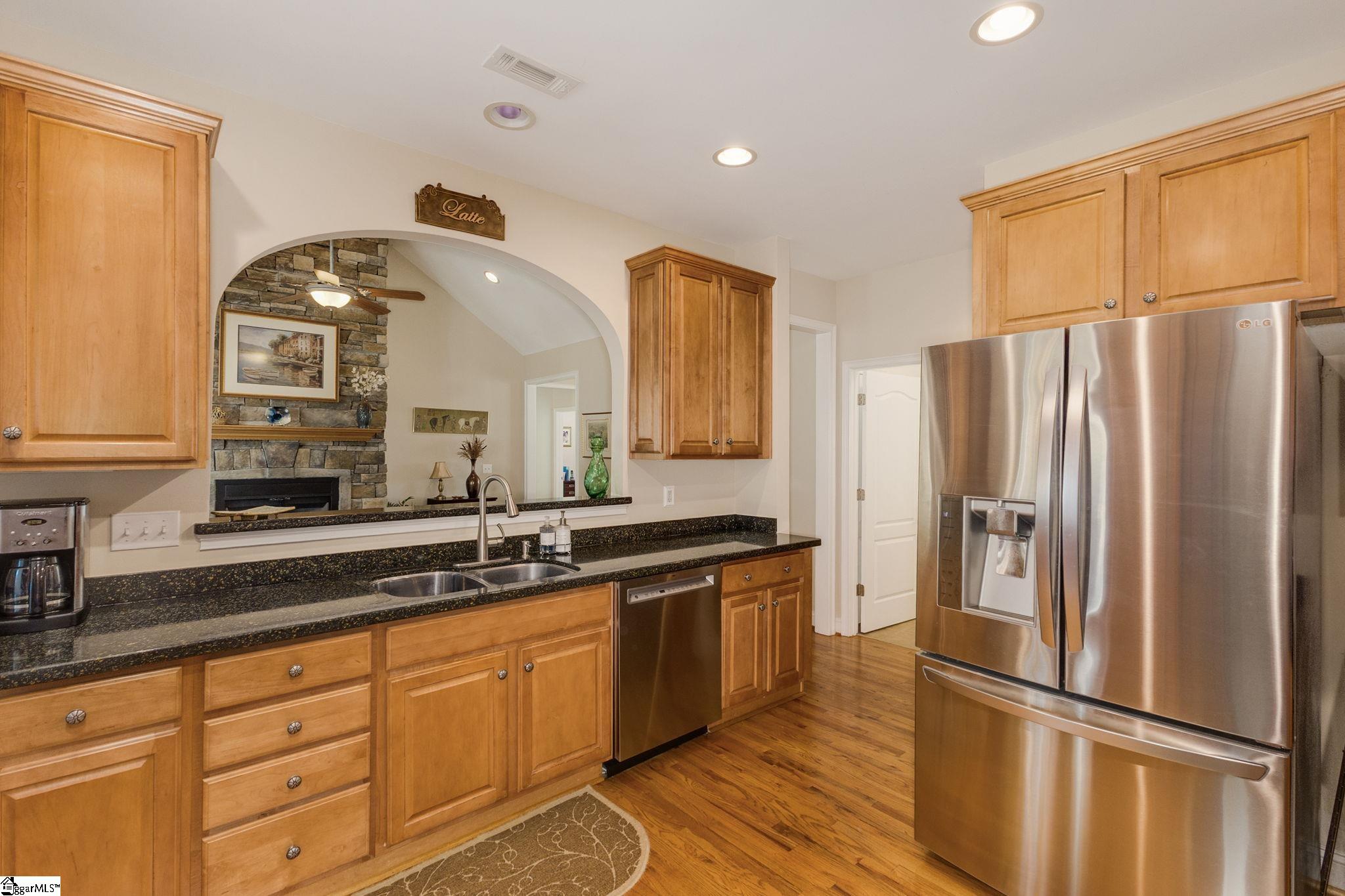 Greer, South Carolina 29650, United States, 3 Bedrooms Bedrooms, ,3 BathroomsBathrooms,Residential,Contingent,78970