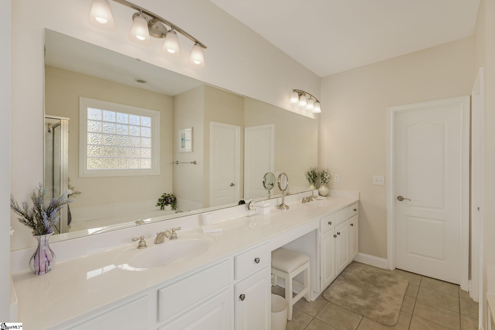 Greer, South Carolina 29650, United States, 3 Bedrooms Bedrooms, ,3 BathroomsBathrooms,Residential,Contingent,78970