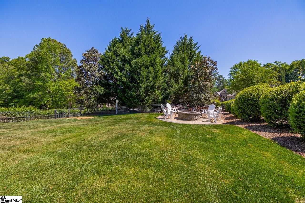 1 Riverbanks Court