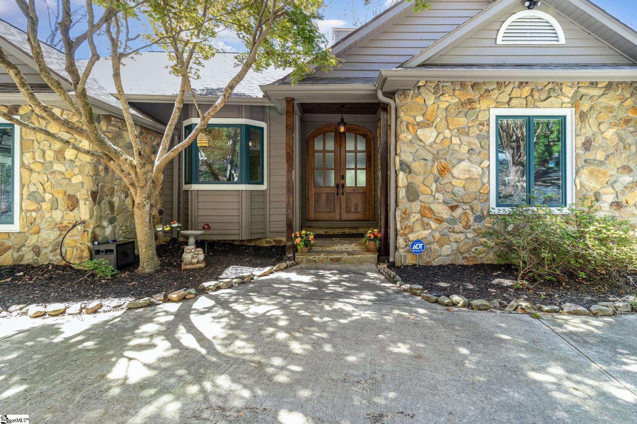 119 Foxboro Road