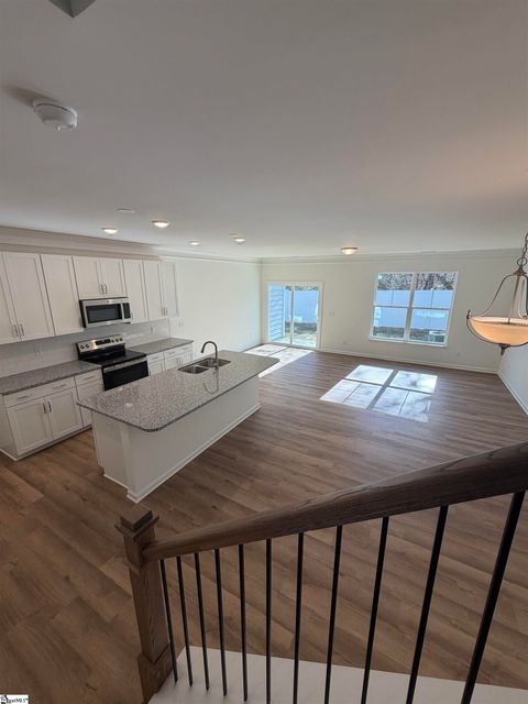 Tiny photo for 613 Autumn Lake Road, Simpsonville, SC 29681 (MLS # 1584773)