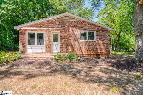 Photo of 7110 Cotton Owens Drive, Spartanburg, SC 29303 (MLS # 1590516)