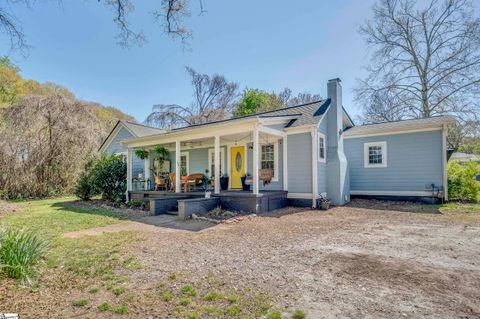 Photo of 132 Oak Hill Drive, Greenville, SC 29617 (MLS # 1587787)