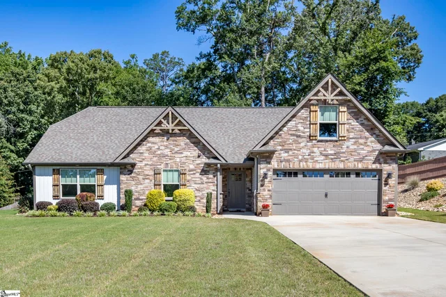 503 Little John Trail, photo 2 of 43