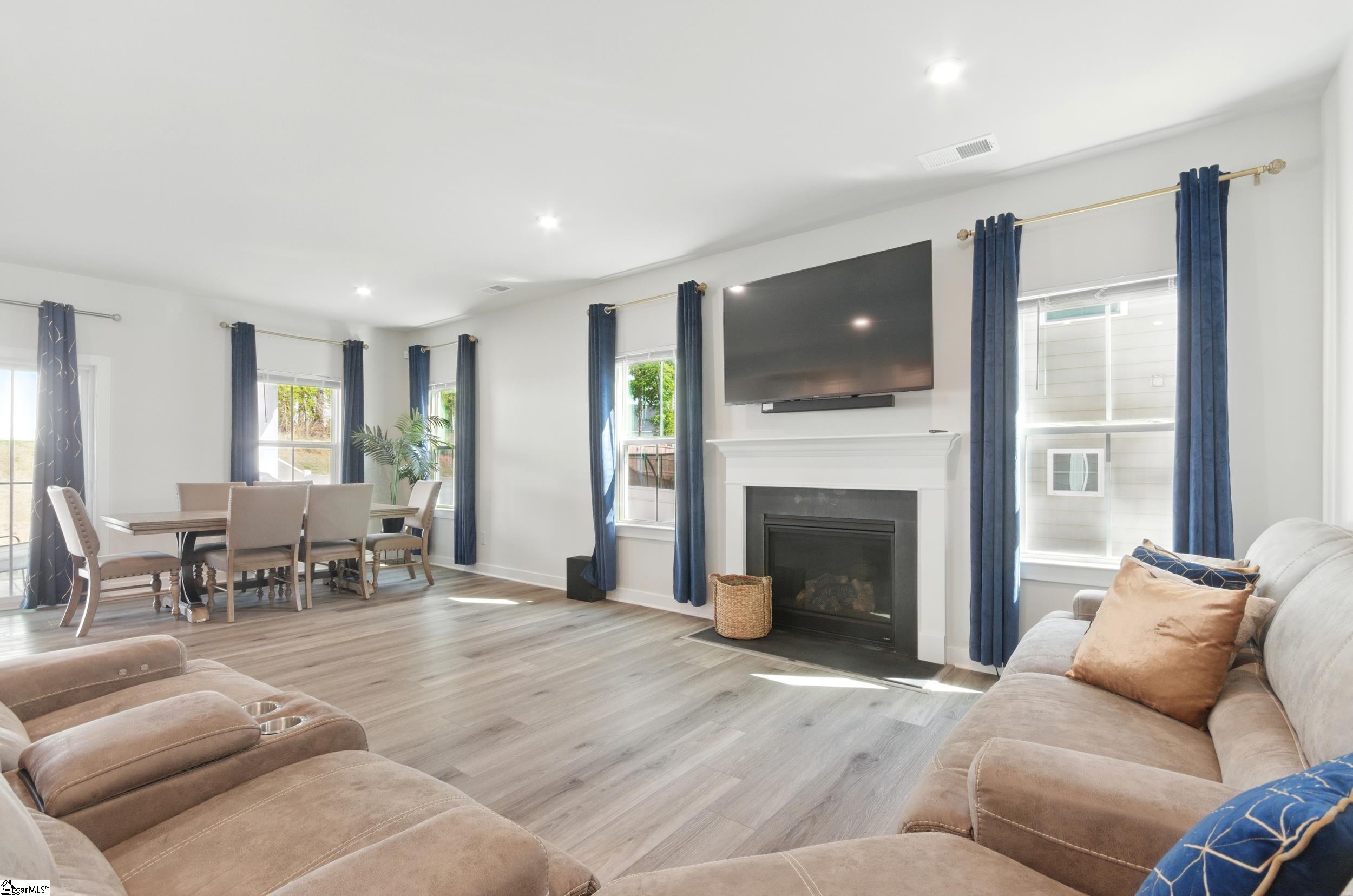 229 Hollythorpe Lane