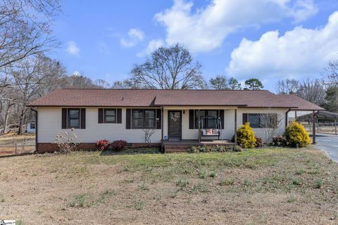 Photo of 512 Mega Drive, Duncan, SC 29334 (MLS # 1582400)