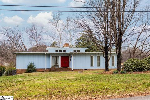 Photo of 136 Shannon Lake Circle, Greenville, SC 29615 (MLS # 1578361)