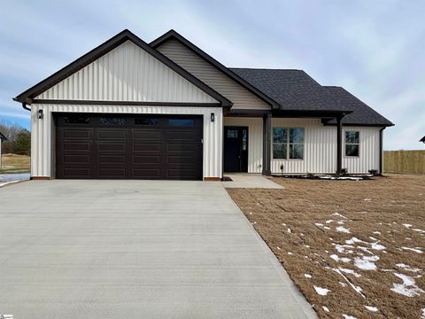 Photo of 519 Bill Lattimore Road, Chesnee, SC 29323 (MLS # 1580373)