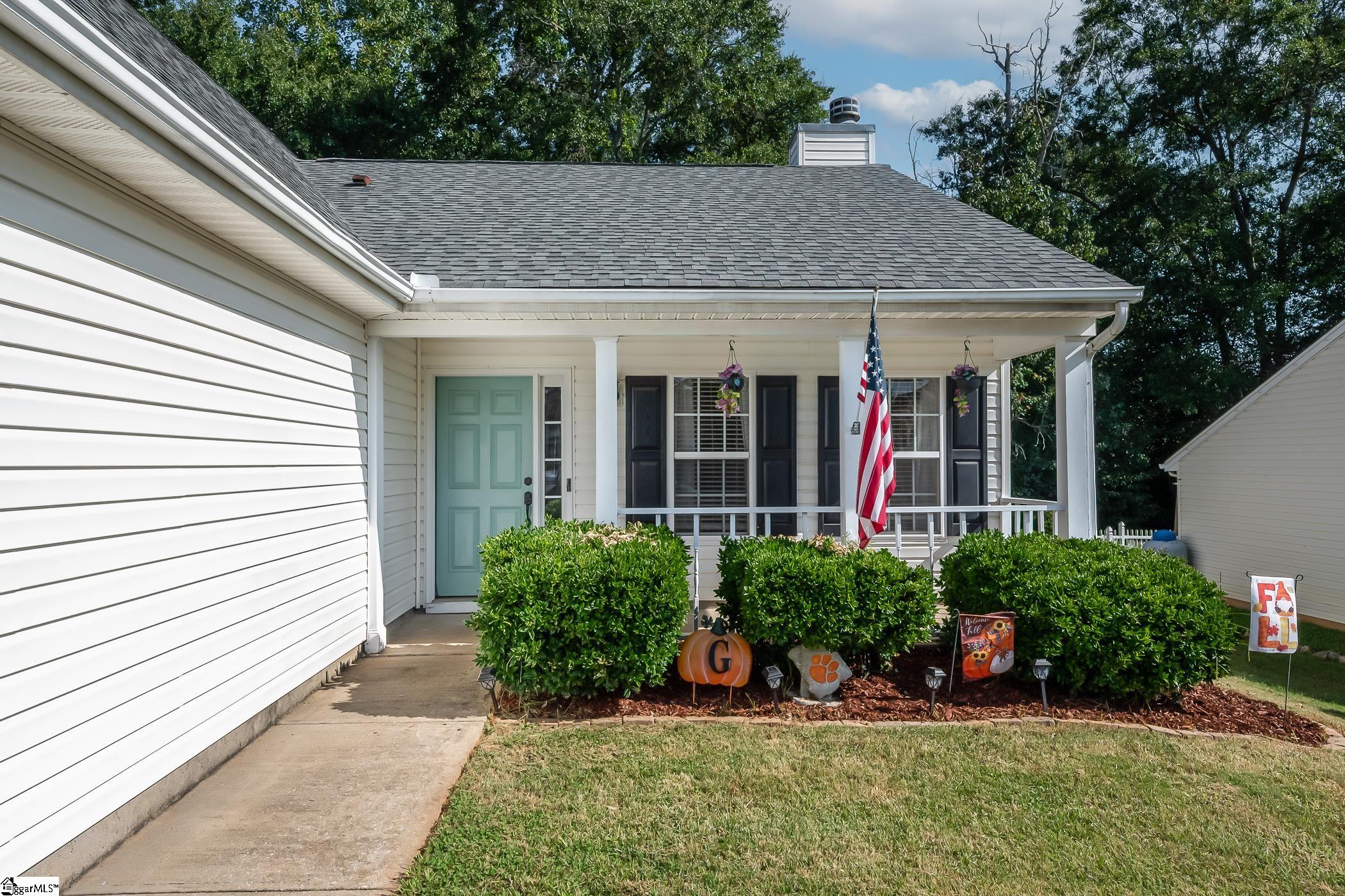 864 Thornbird Circle