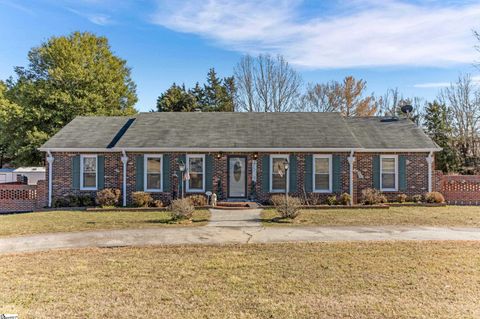 Photo of 200 Pleasant Drive, Easley, SC 29642 (MLS # 1581989)