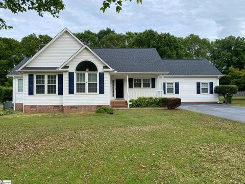 Photo of 119 Cherry Hill Road, Laurens, SC 29360 (MLS # 1590354)