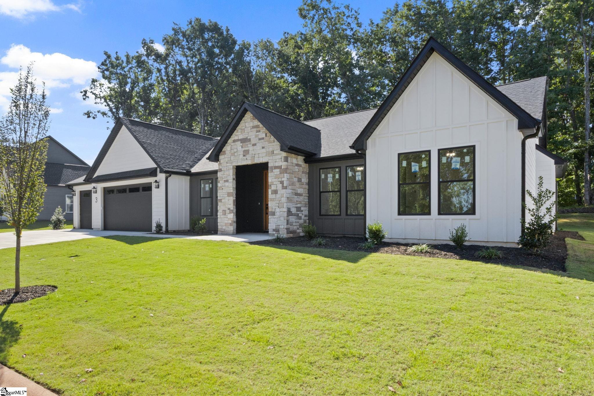 3 Inverrary Drive