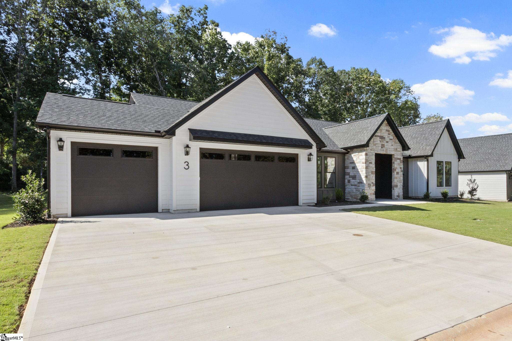 3 Inverrary Drive