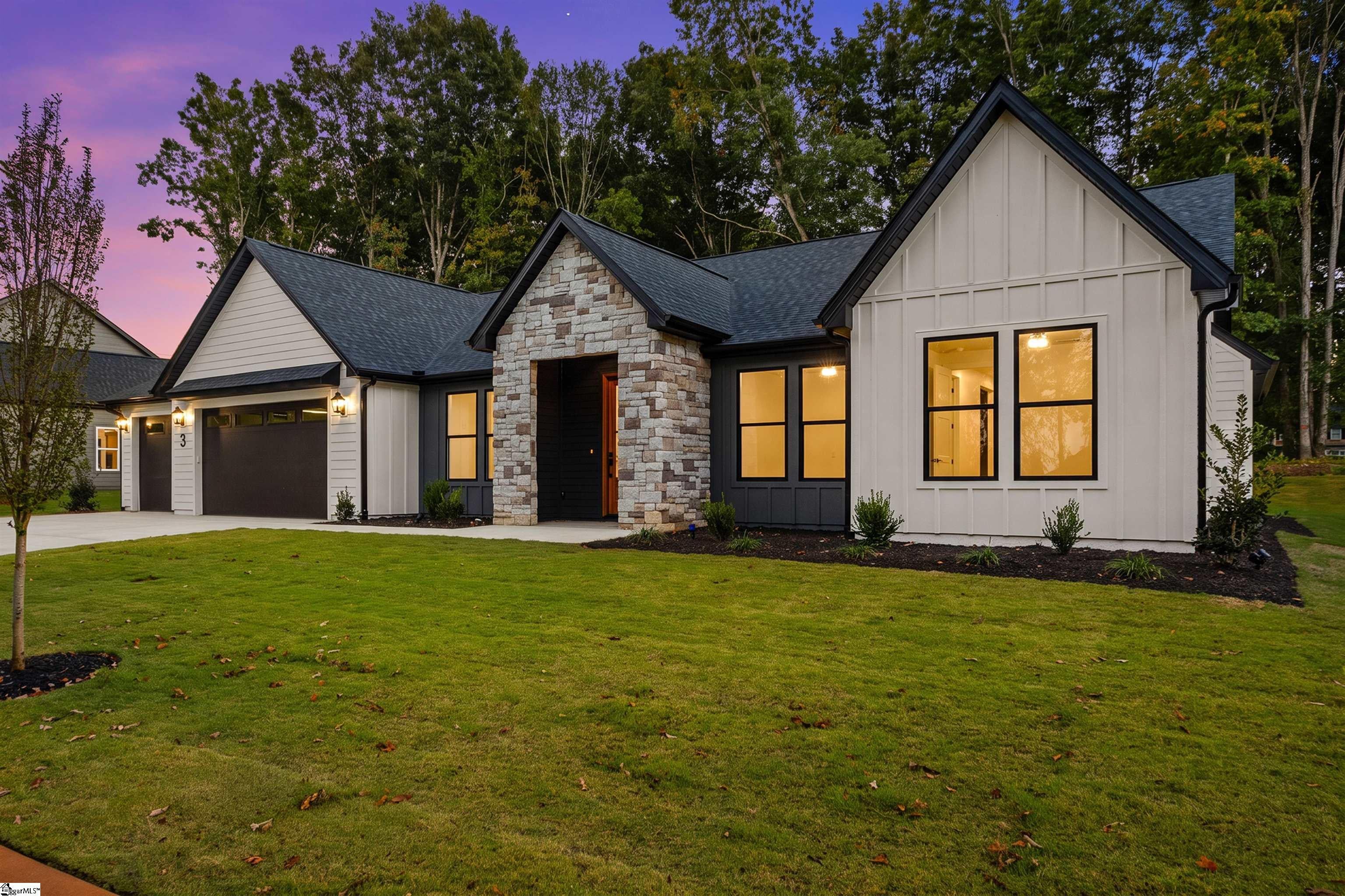 3 Inverrary Drive